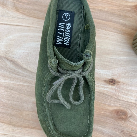 Fashion Victim SZ 7 green NWOT slip on - Picture 2 of 7
